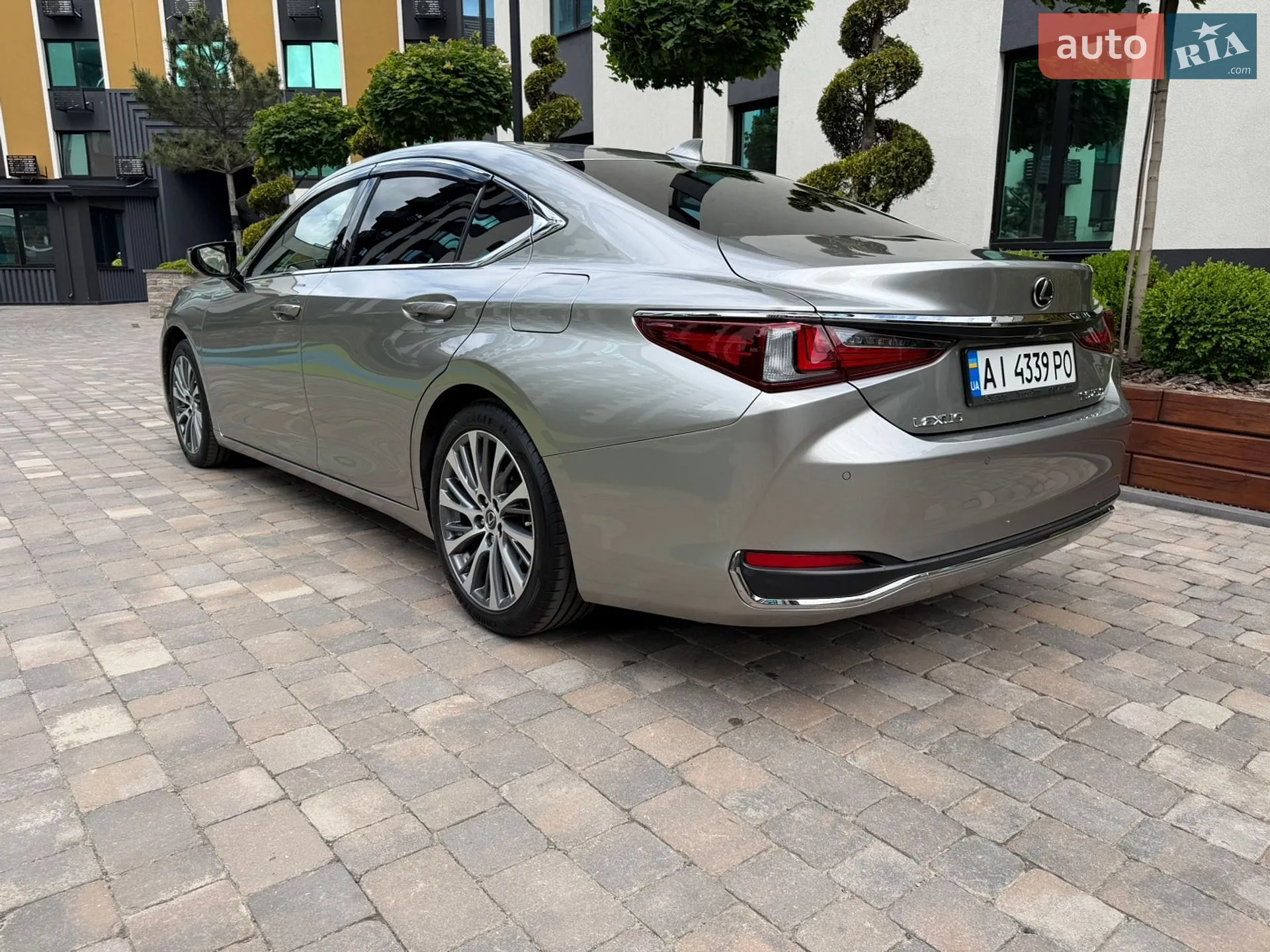2021 Lexus ES - мініатюра 9