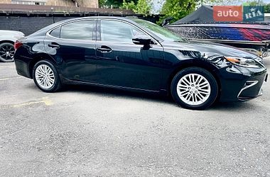Седан Lexus ES 2016 в Києві