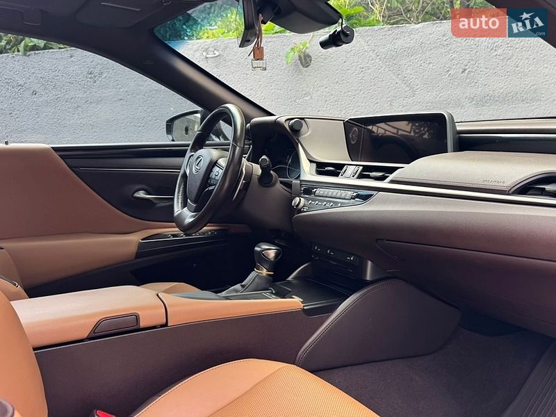 Седан Lexus ES 2020 в Києві
