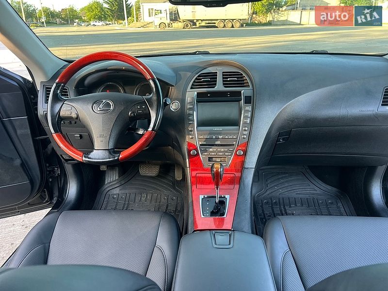 Седан Lexus ES 2006 в Виннице