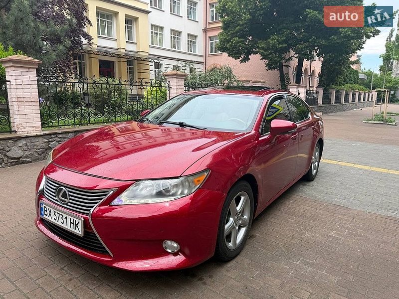 Седан Lexus ES 2012 в Киеве