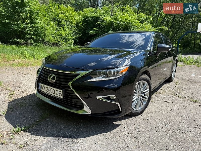 Седан Lexus ES 2015 в Харкові