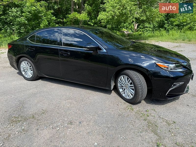 Седан Lexus ES 2015 в Харкові