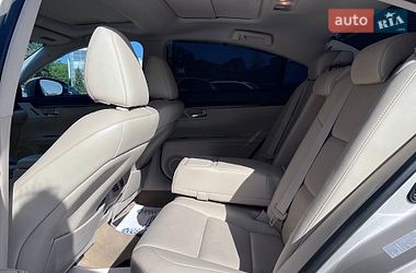 Седан Lexus ES 2012 в Львові