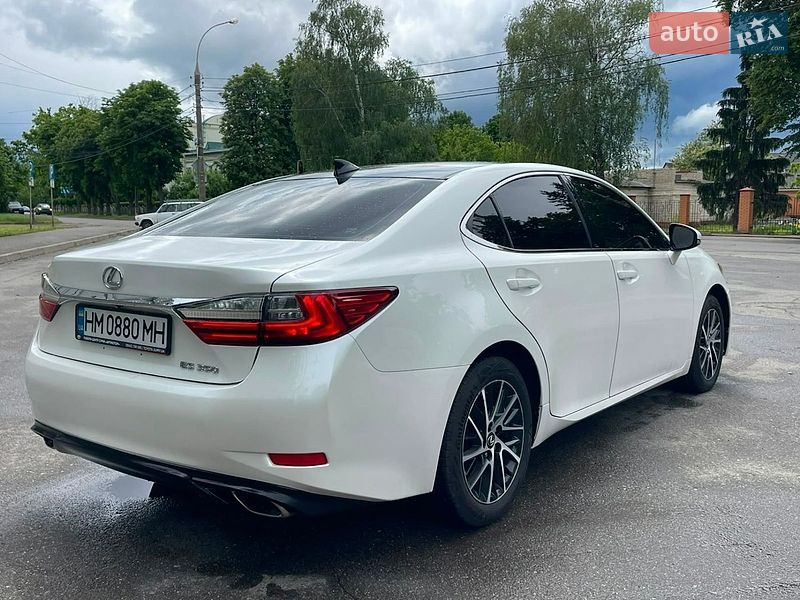 Седан Lexus ES 2016 в Сумах