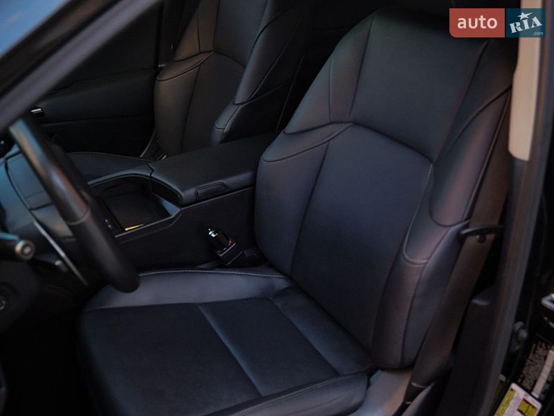 Седан Lexus ES 2024 в Одессе