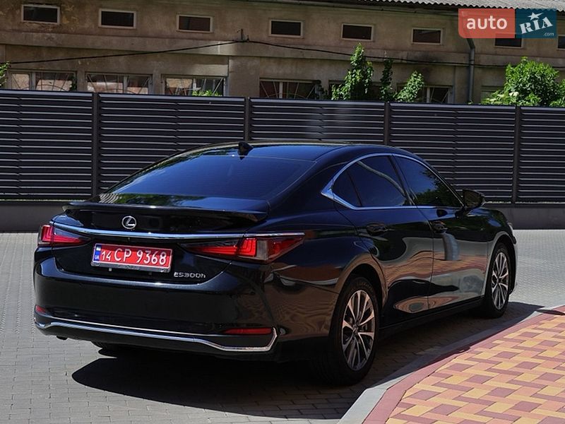 Седан Lexus ES 2024 в Одессе