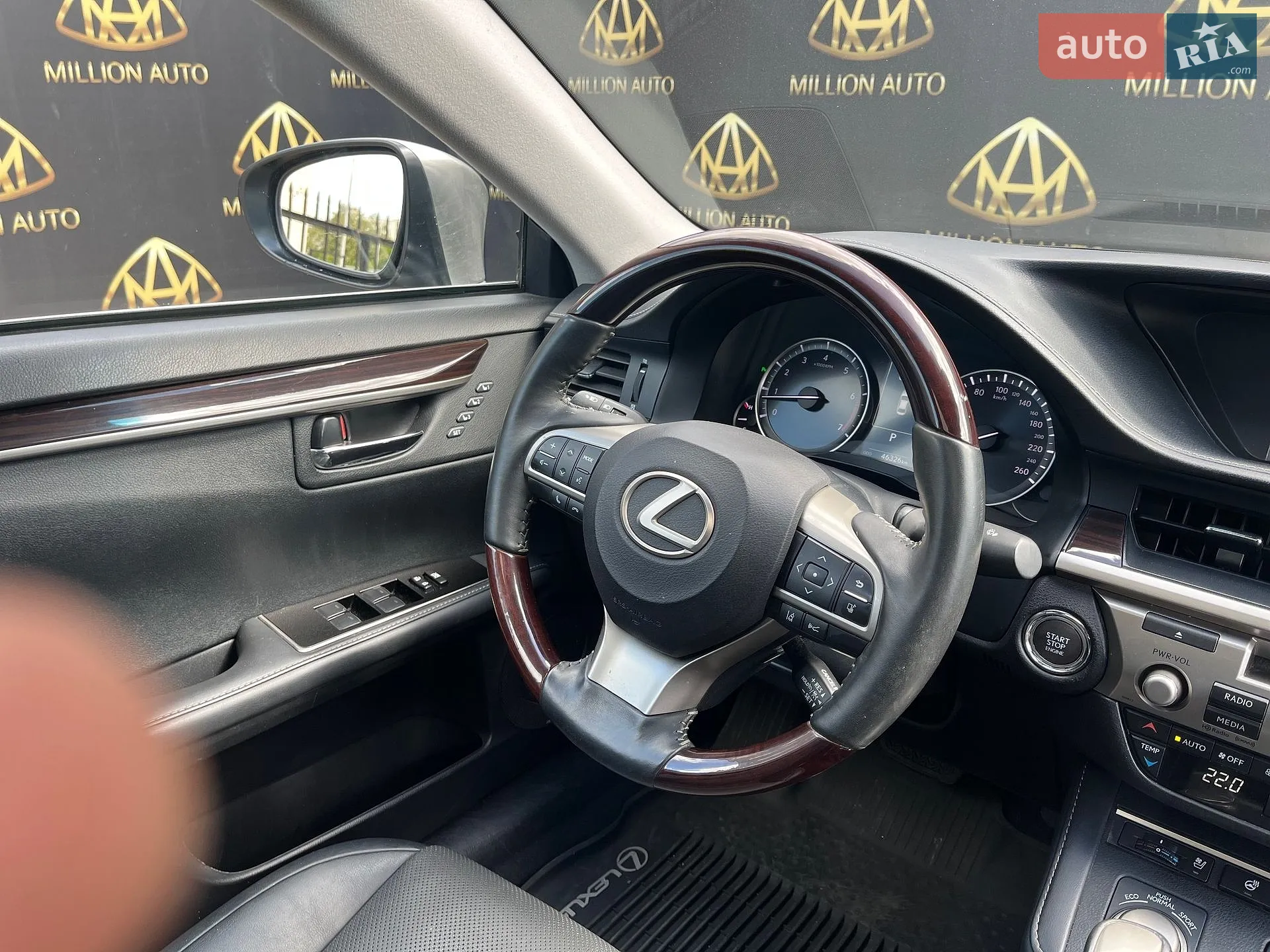 2018 Lexus ES - мініатюра 17