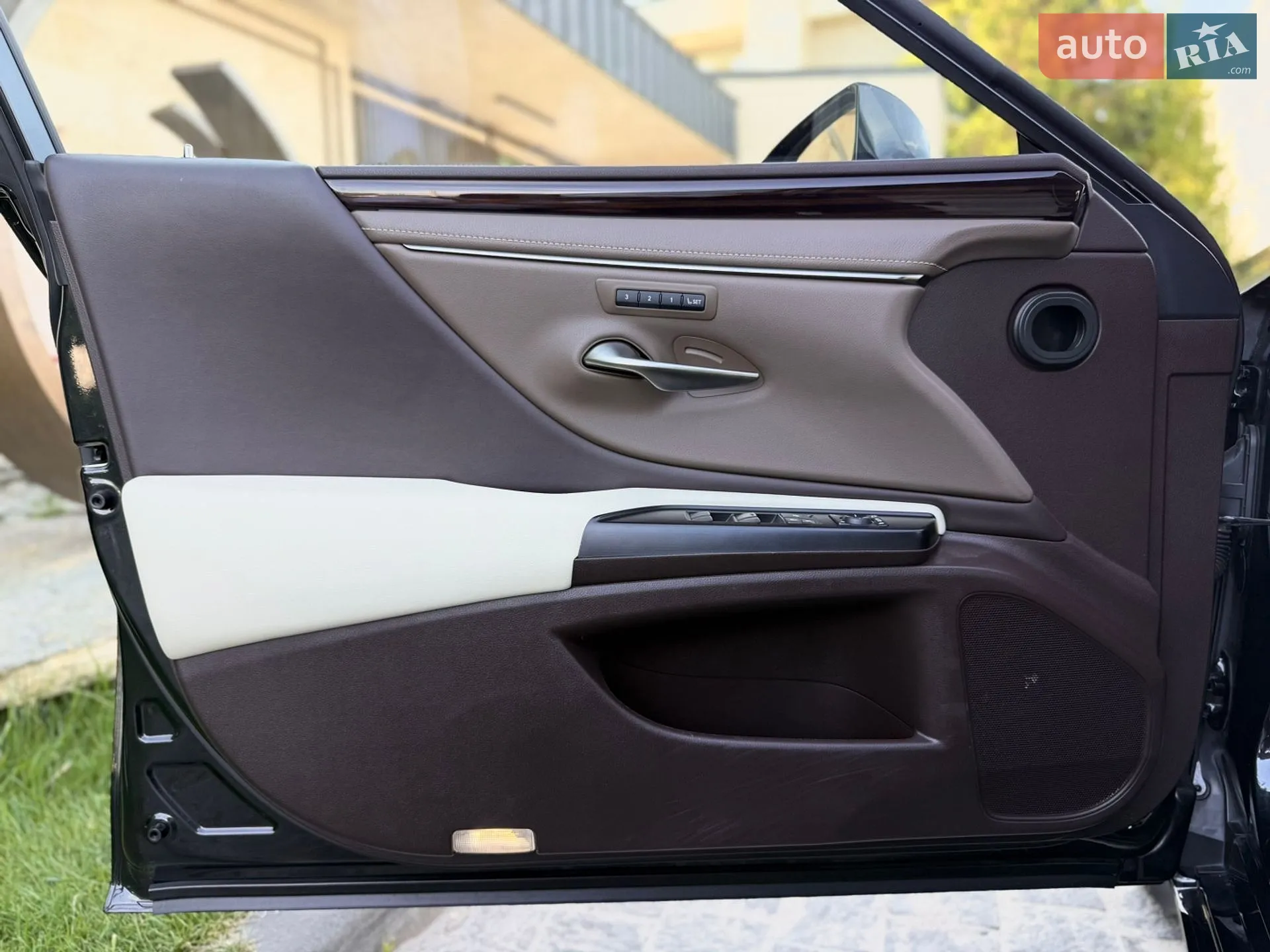 2019 Lexus ES - мініатюра 25