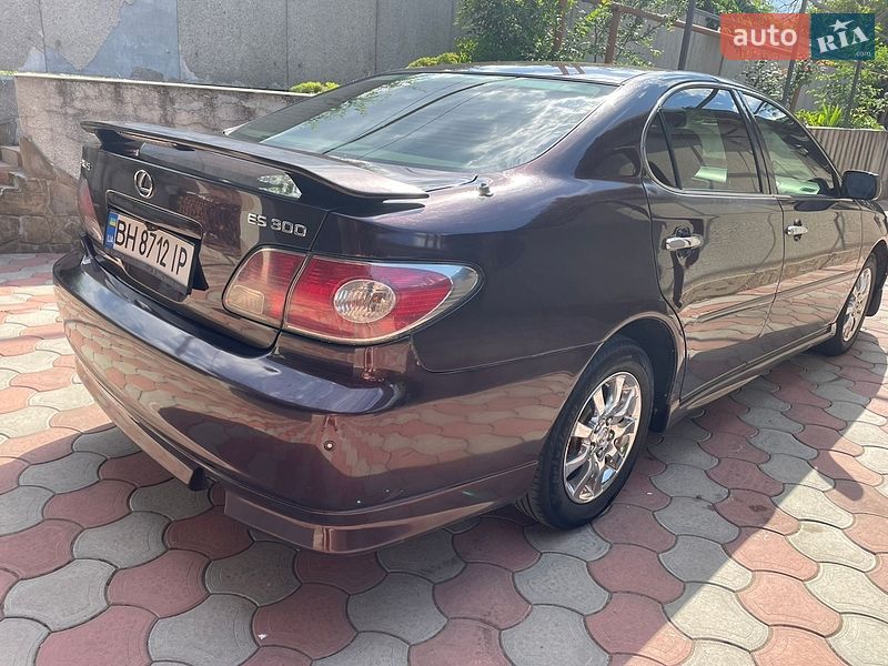 Седан Lexus ES 2003 в Овидиополе