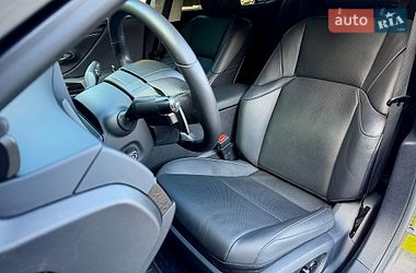 Седан Lexus ES 2022 в Львові
