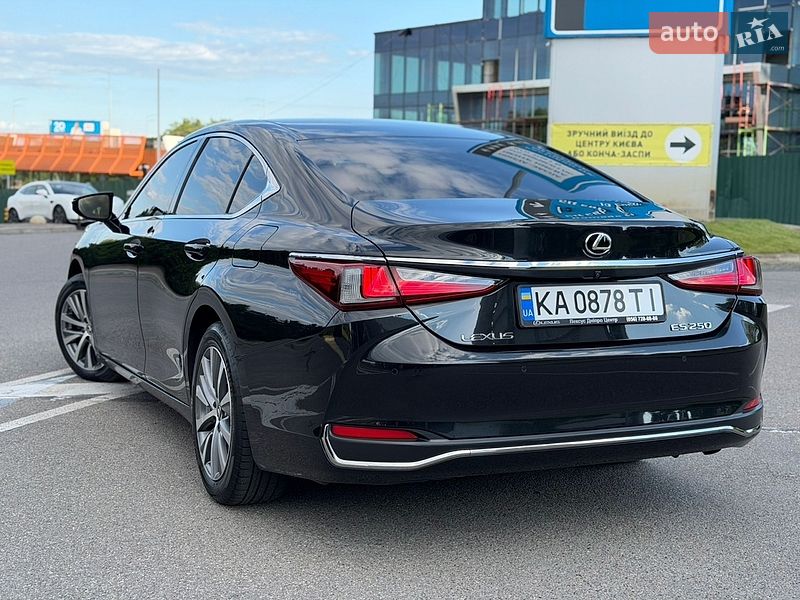 Седан Lexus ES 2019 в Києві