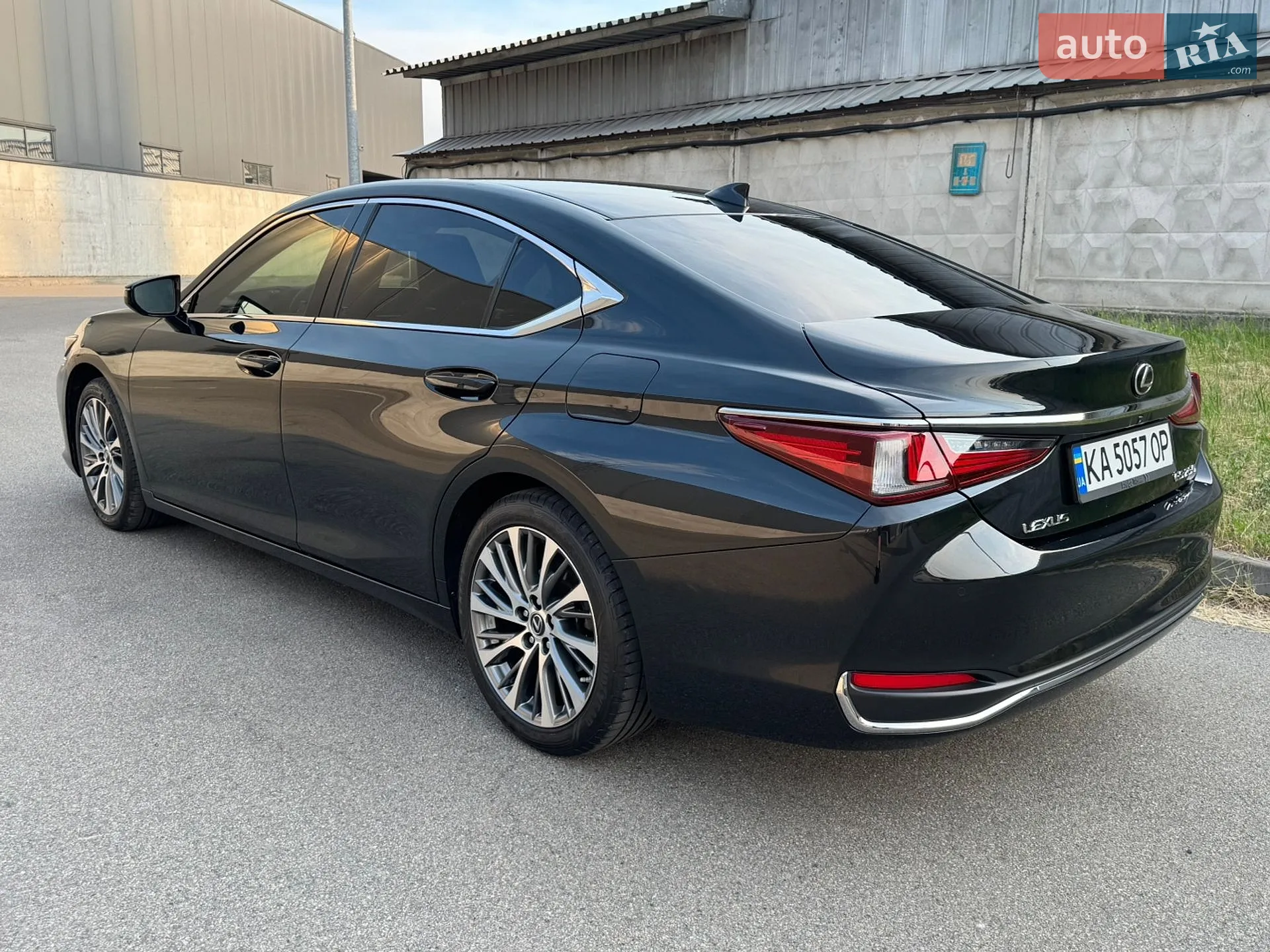 2020 Lexus ES - мініатюра 15