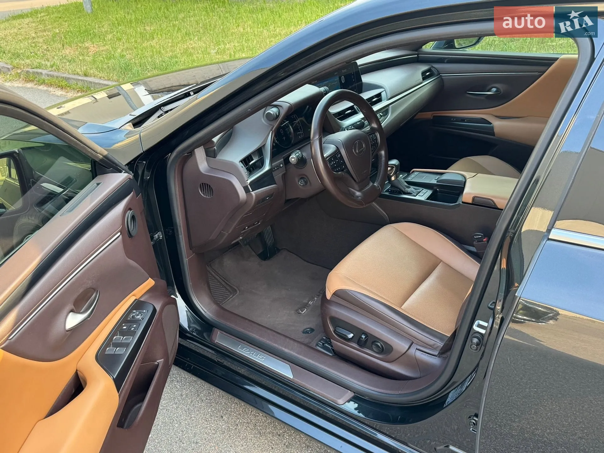 2020 Lexus ES - мініатюра 21