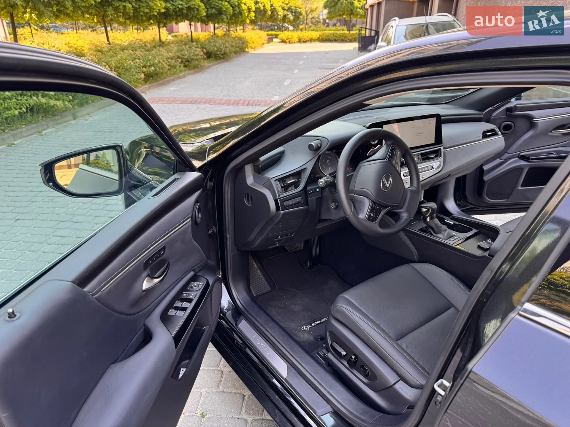 2025 Lexus ES - мініатюра 18