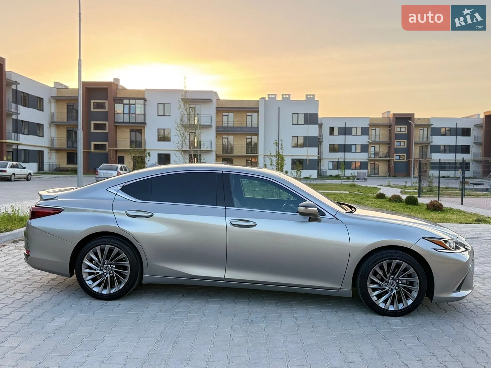 2023 Lexus ES - мініатюра 3