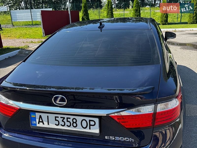 Седан Lexus ES 2014 в Києві