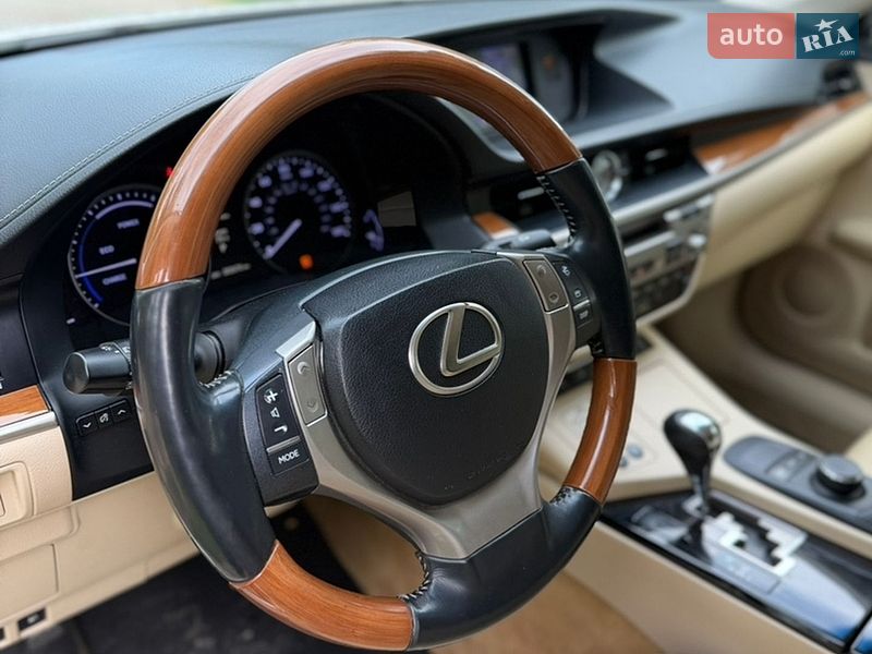 Седан Lexus ES 2012 в Чернівцях фото 14 Седан Lexus ES 2012 в Чернівцях