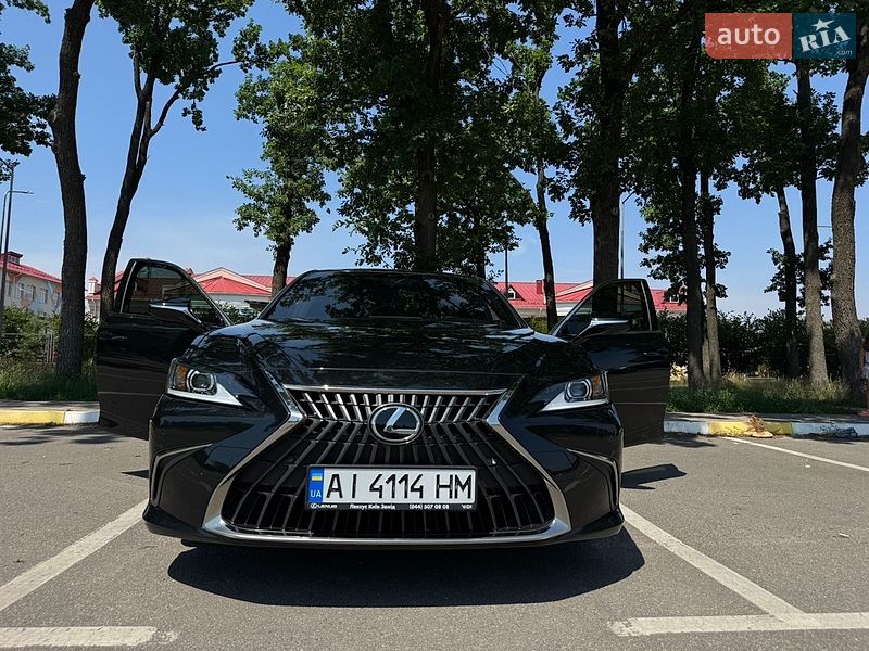 Седан Lexus ES 2023 в Києві