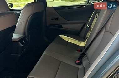 Седан Lexus ES 2023 в Києві