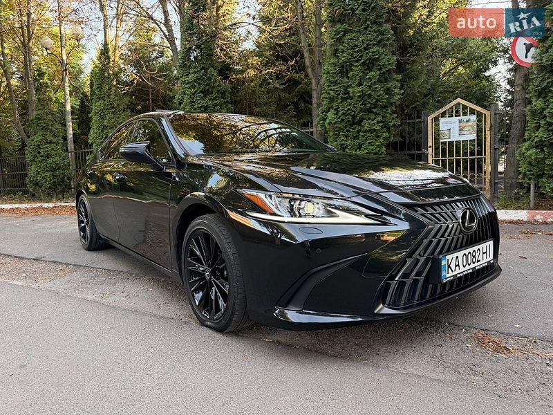 Седан Lexus ES 2022 в Киеве