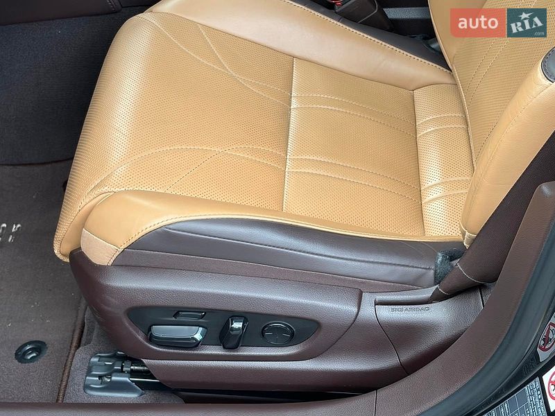 Седан Lexus ES 2019 в Киеве фото 26 Седан Lexus ES 2019 в Киеве