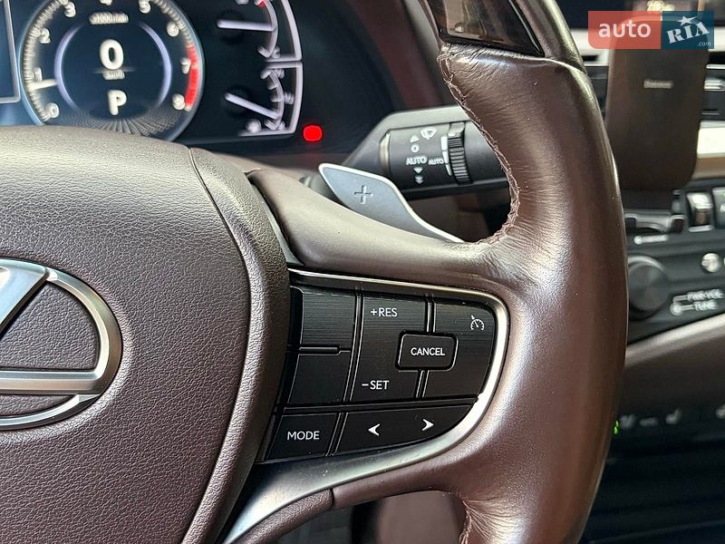 Седан Lexus ES 2019 в Киеве фото 36 Седан Lexus ES 2019 в Киеве