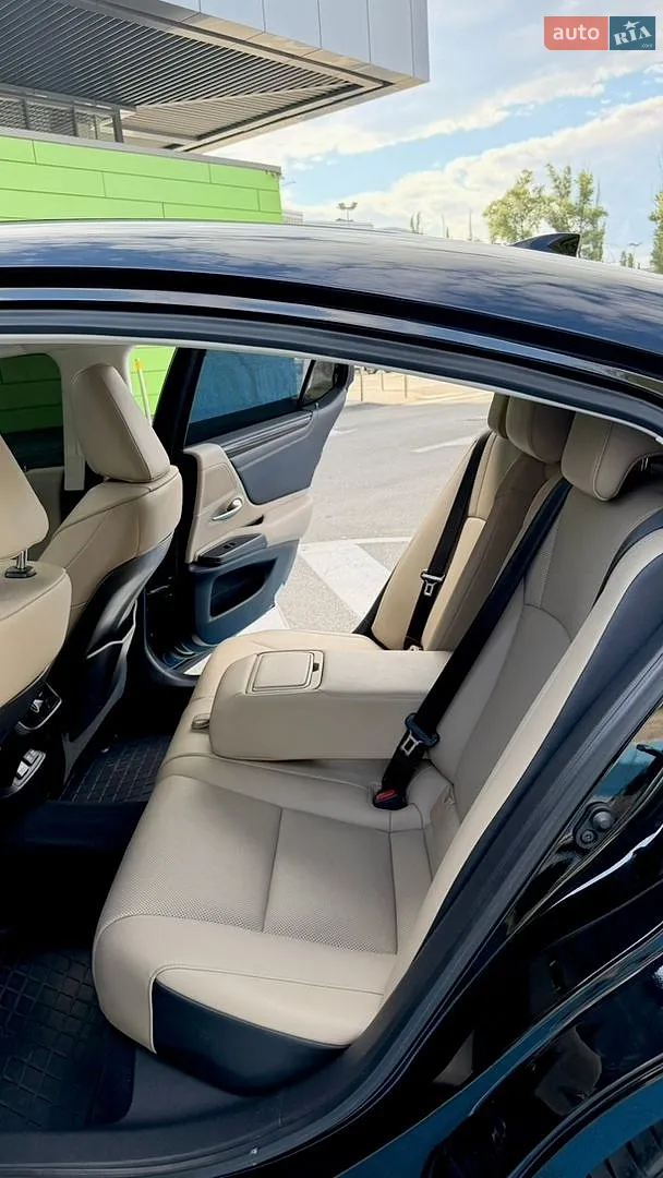 2020 Lexus ES - мініатюра 23
