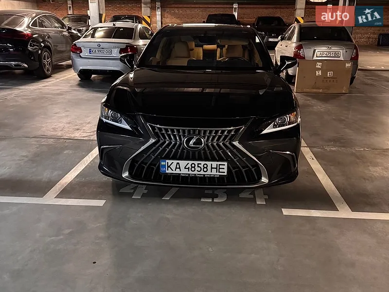 Lexus ES 2024