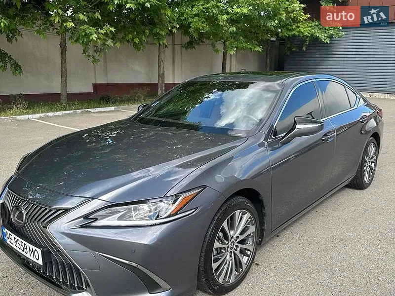 Lexus ES 2021