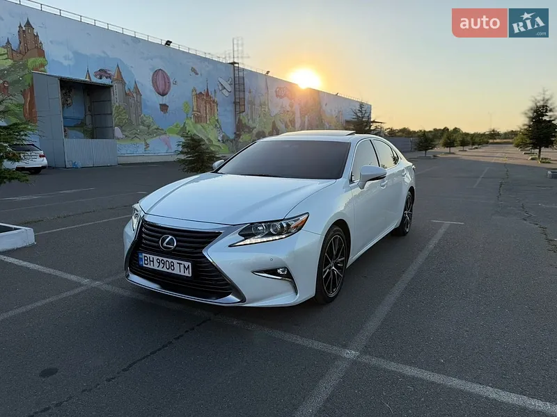 Lexus ES