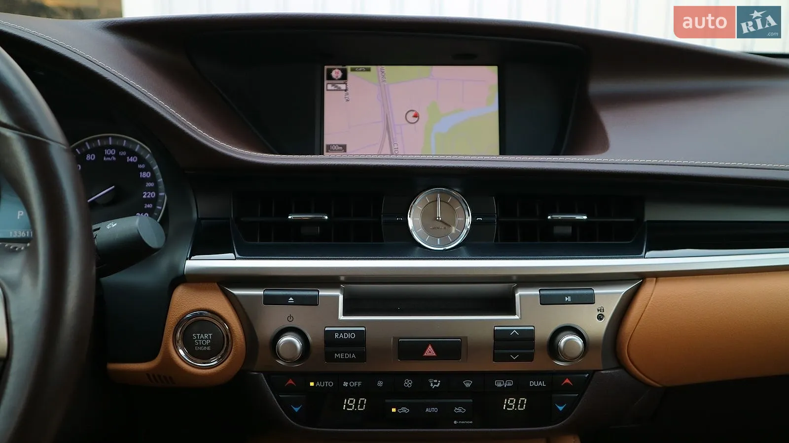2017 Lexus ES - мініатюра 18