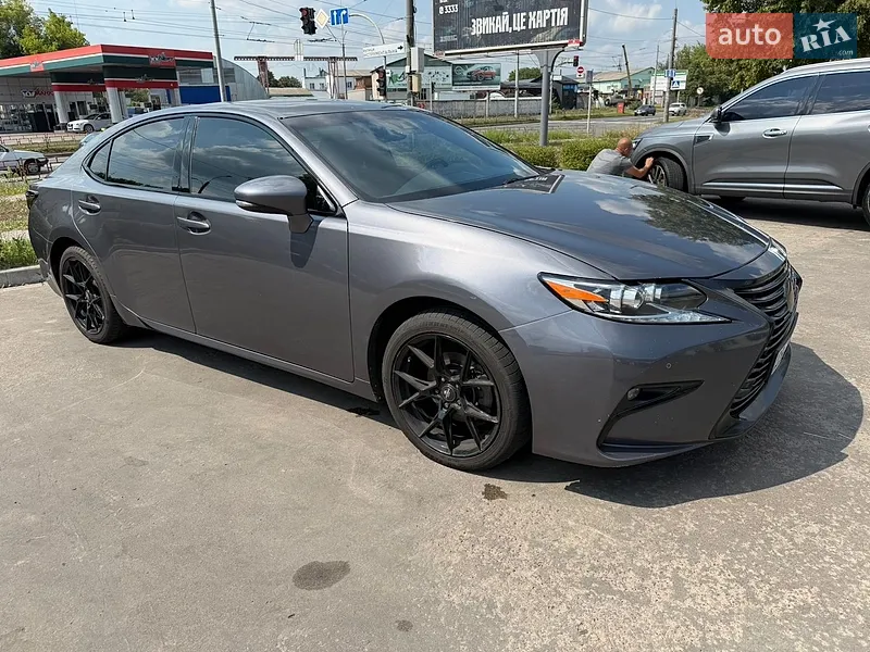 Lexus ES 2017