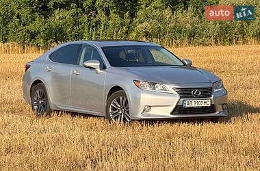 Седан Lexus ES 2012 в Погребище