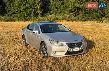 Седан Lexus ES 2012 в Погребище
