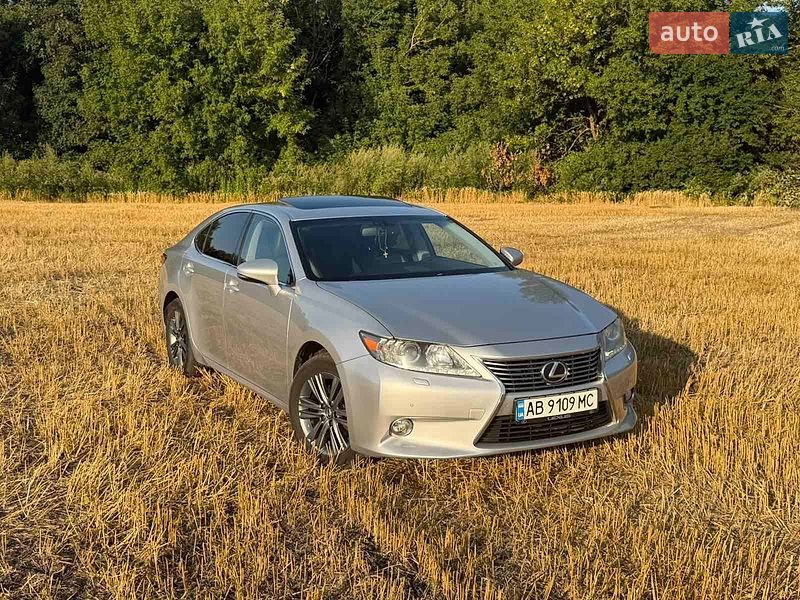 Седан Lexus ES 2012 в Погребище