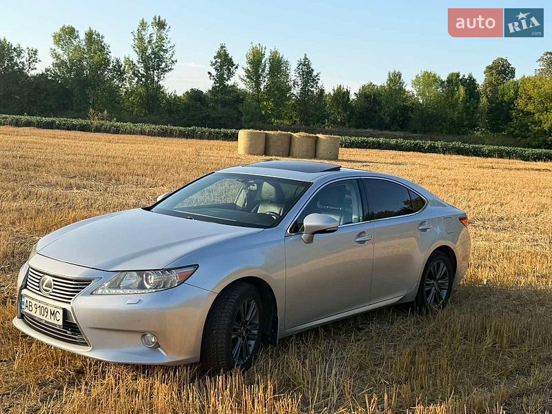 Седан Lexus ES 2012 в Погребище