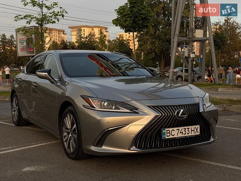 Lexus ES 2018