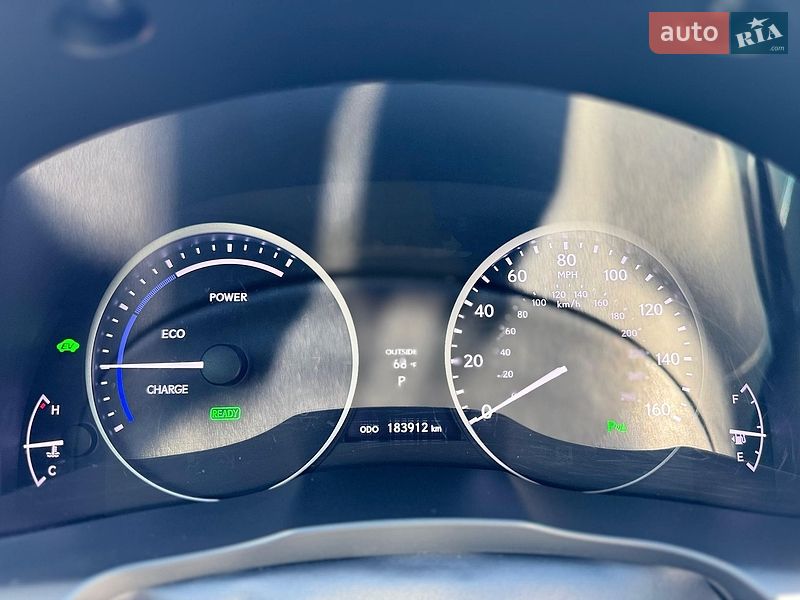 Седан Lexus ES 2015 в Киеве
