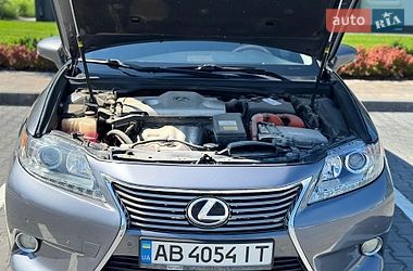 Седан Lexus ES 2015 в Киеве