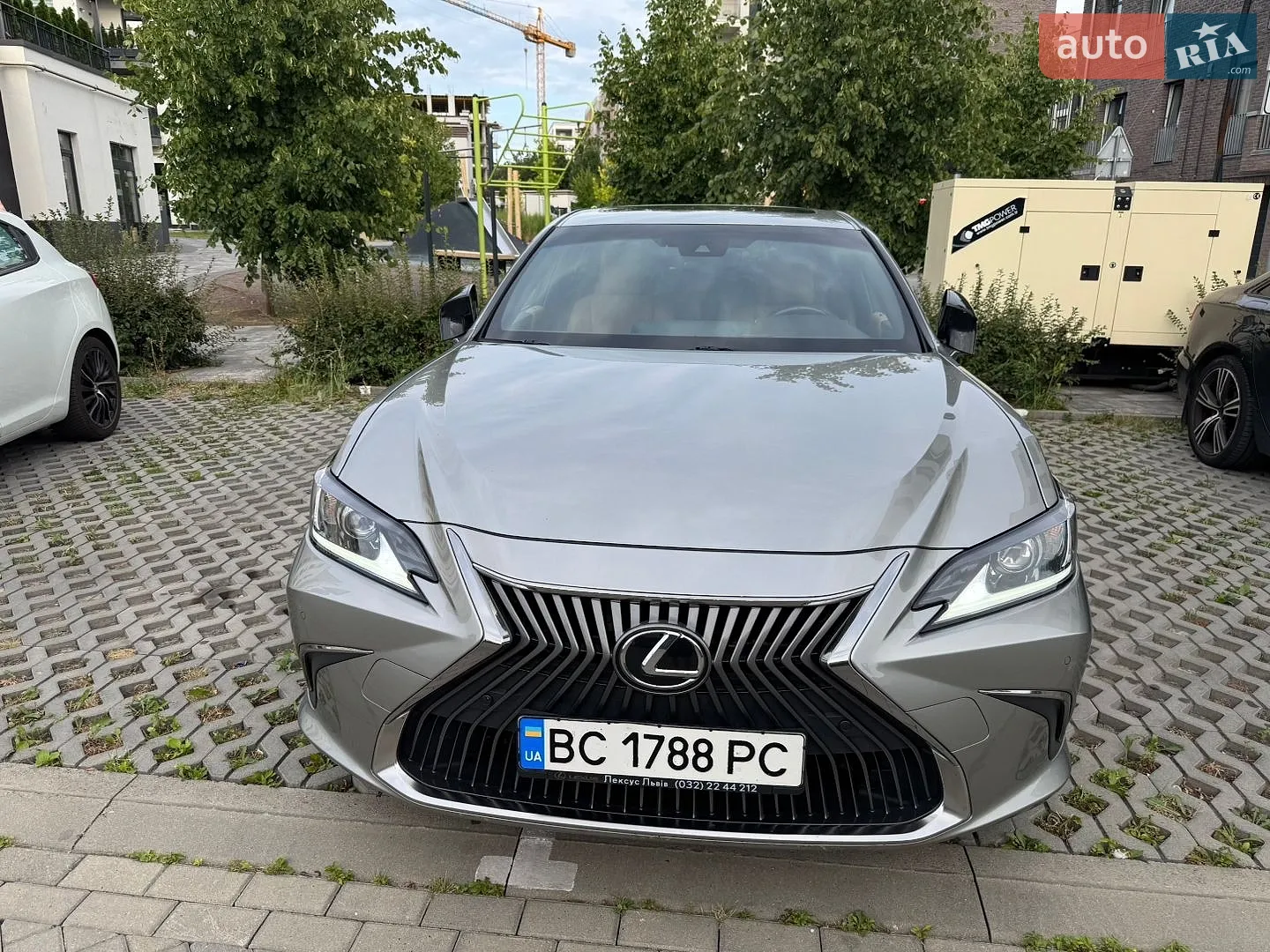 2021 Lexus ES - фото 1