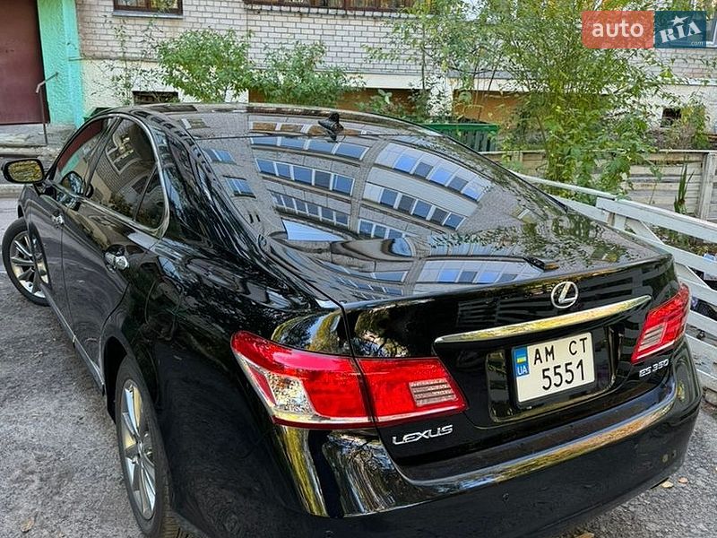 Седан Lexus ES 2010 в Житомирі
