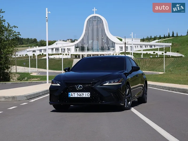 Lexus ES