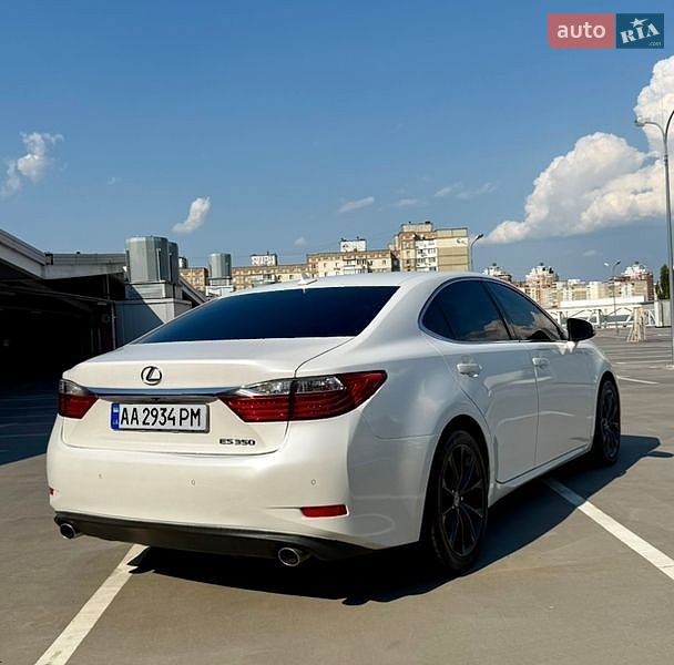 Седан Lexus ES 2012 в Киеве