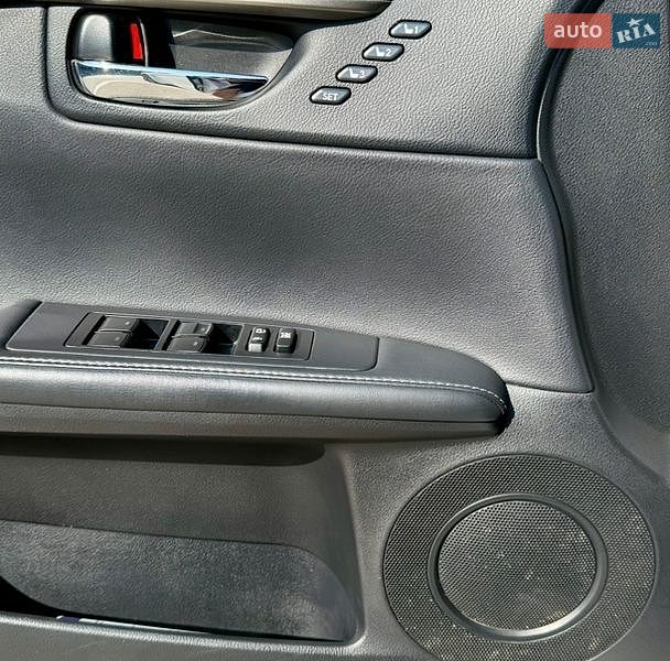 Седан Lexus ES 2012 в Киеве