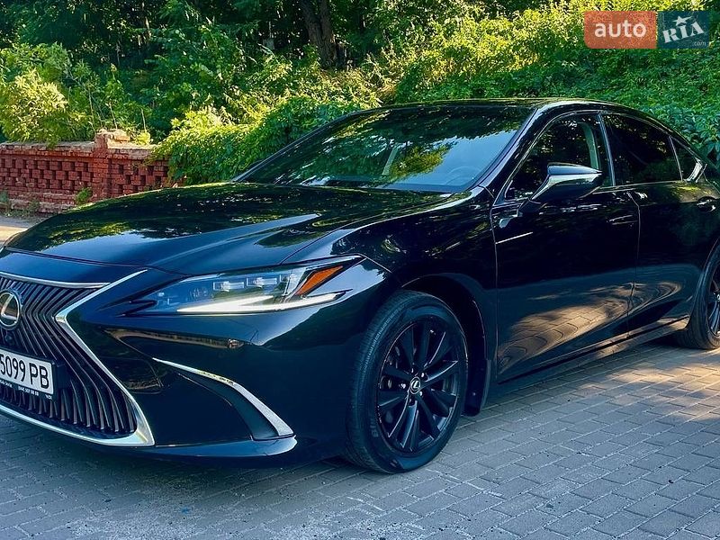 Седан Lexus ES 2019 в Києві