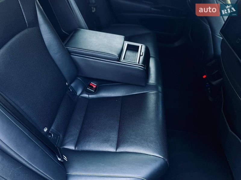 Седан Lexus ES 2019 в Києві