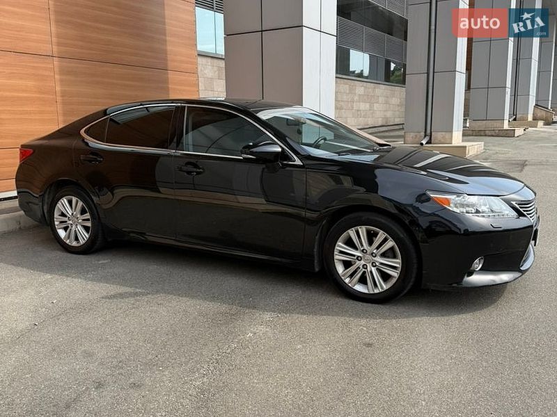Седан Lexus ES 2015 в Киеве фото 5 Седан Lexus ES 2015 в Киеве