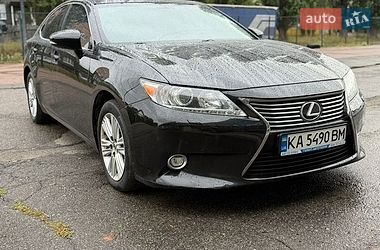 Седан Lexus ES 2015 в Киеве фото 3 Седан Lexus ES 2015 в Киеве