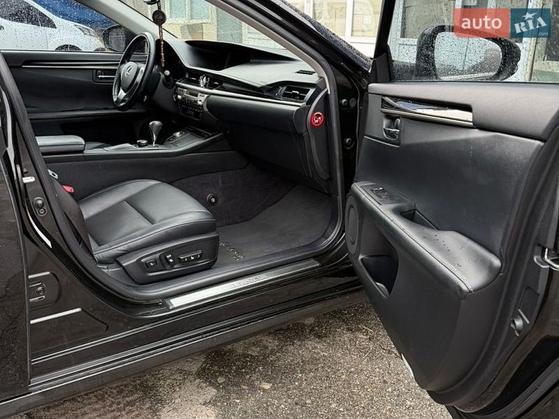 Седан Lexus ES 2015 в Киеве фото 15 Седан Lexus ES 2015 в Киеве